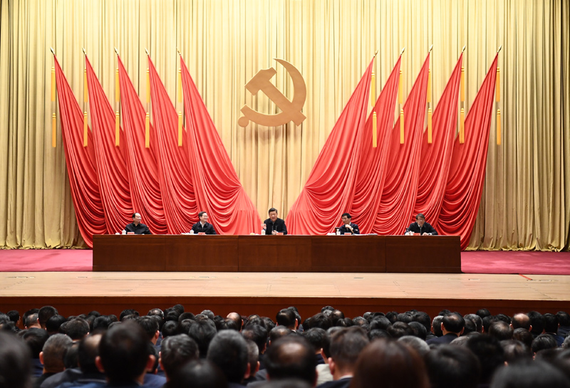 3月1日，2019年春季學(xué)期中央黨校（國(guó)家行政學(xué)院）中青年干部培訓(xùn)班在中央黨校開班。中共中央總書記、國(guó)家主席、中央軍委主席習(xí)近平在開班式上發(fā)表重要講話。